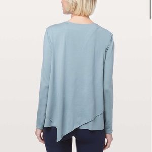 Lululemon long sleeve size 8